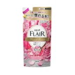 Кондиционер-смягчитель для белья с ароматом цветов KAO Flaire Fragrance Rich Floral, 4901301420442