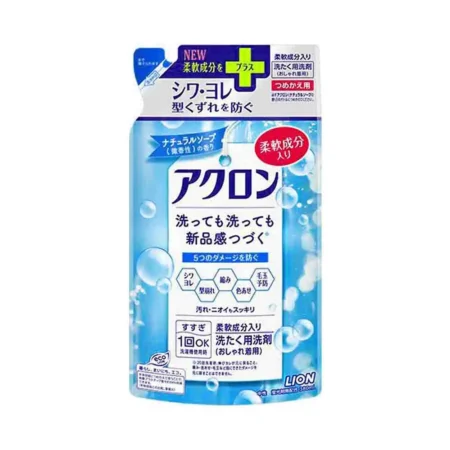 Жидкое средство для стирки деликатных тканей LION защищает от выцветания, усадки, препятствует образованию катышек, появлению блеска на костюмных тканях