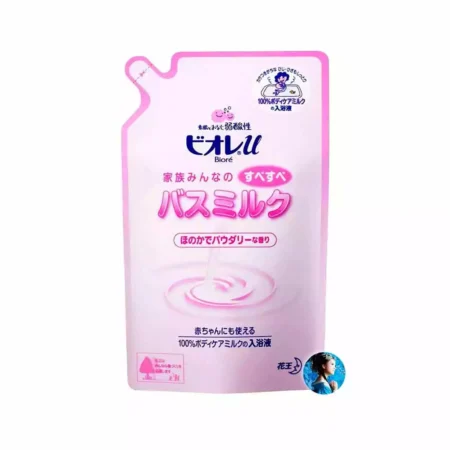 Увлажняющее и питательное молочко для ванны KAO "Biore u" Both Milk Powdery